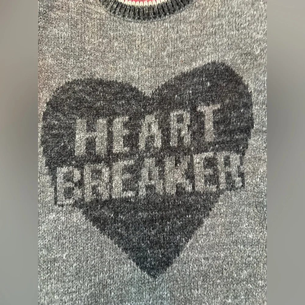 BABY GAP Gray Heartbreaker Baby Jumpsuit ONESIE 12-18 months